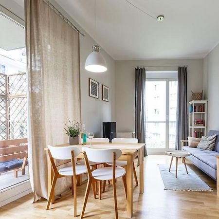 ורשה Bright And Cozy Apartment Near Park, With A Huge Terrace. מראה חיצוני תמונה