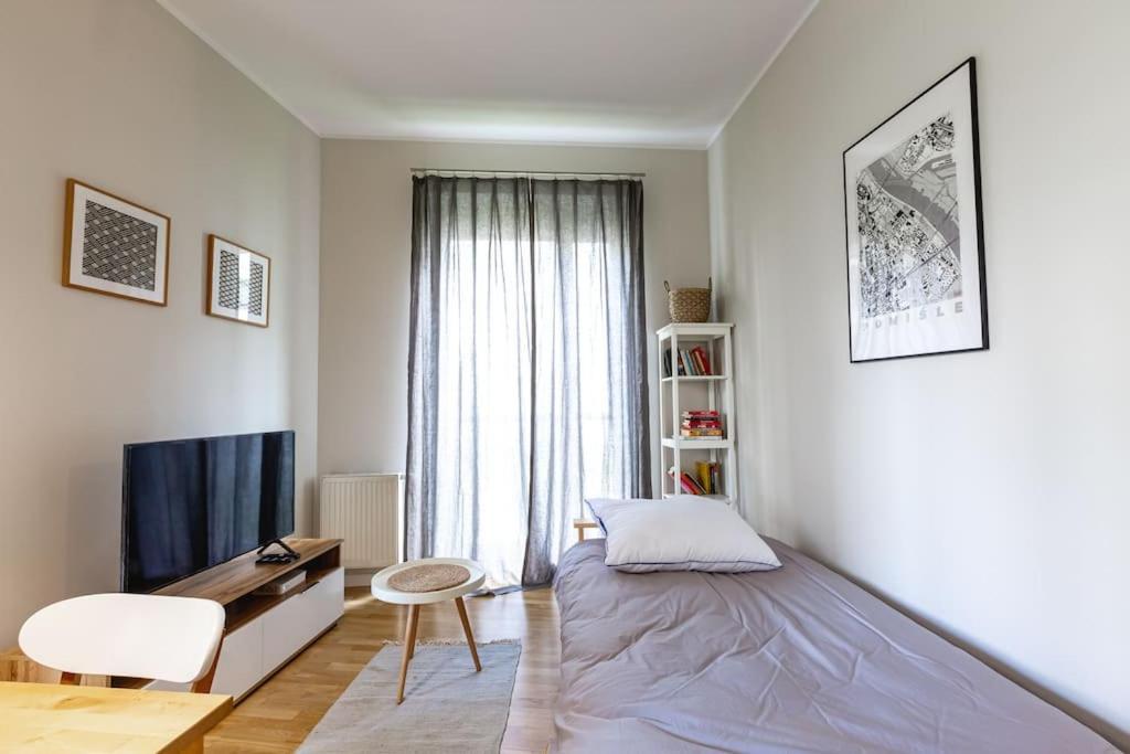 ורשה Bright And Cozy Apartment Near Park, With A Huge Terrace. מראה חיצוני תמונה